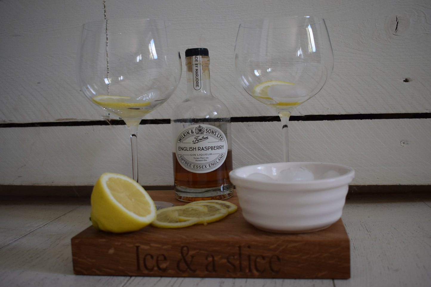 Personalised oak Gin and tonic board From side view