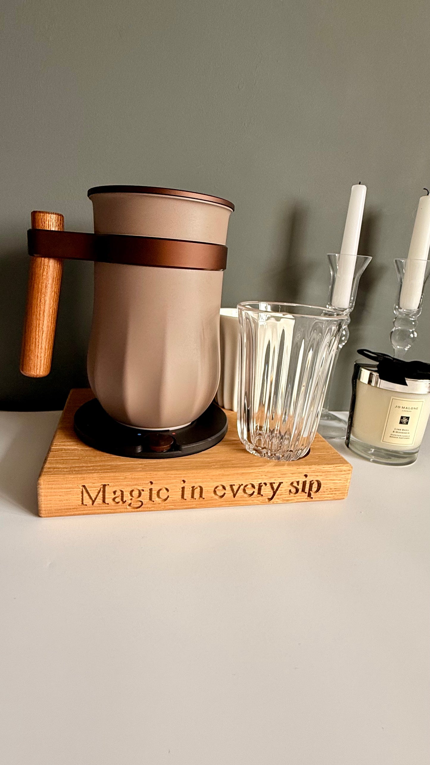 Luxury Handcrafted Oak Tray – Personalised Velvetiser Holder for Hot & Cold Chocolate