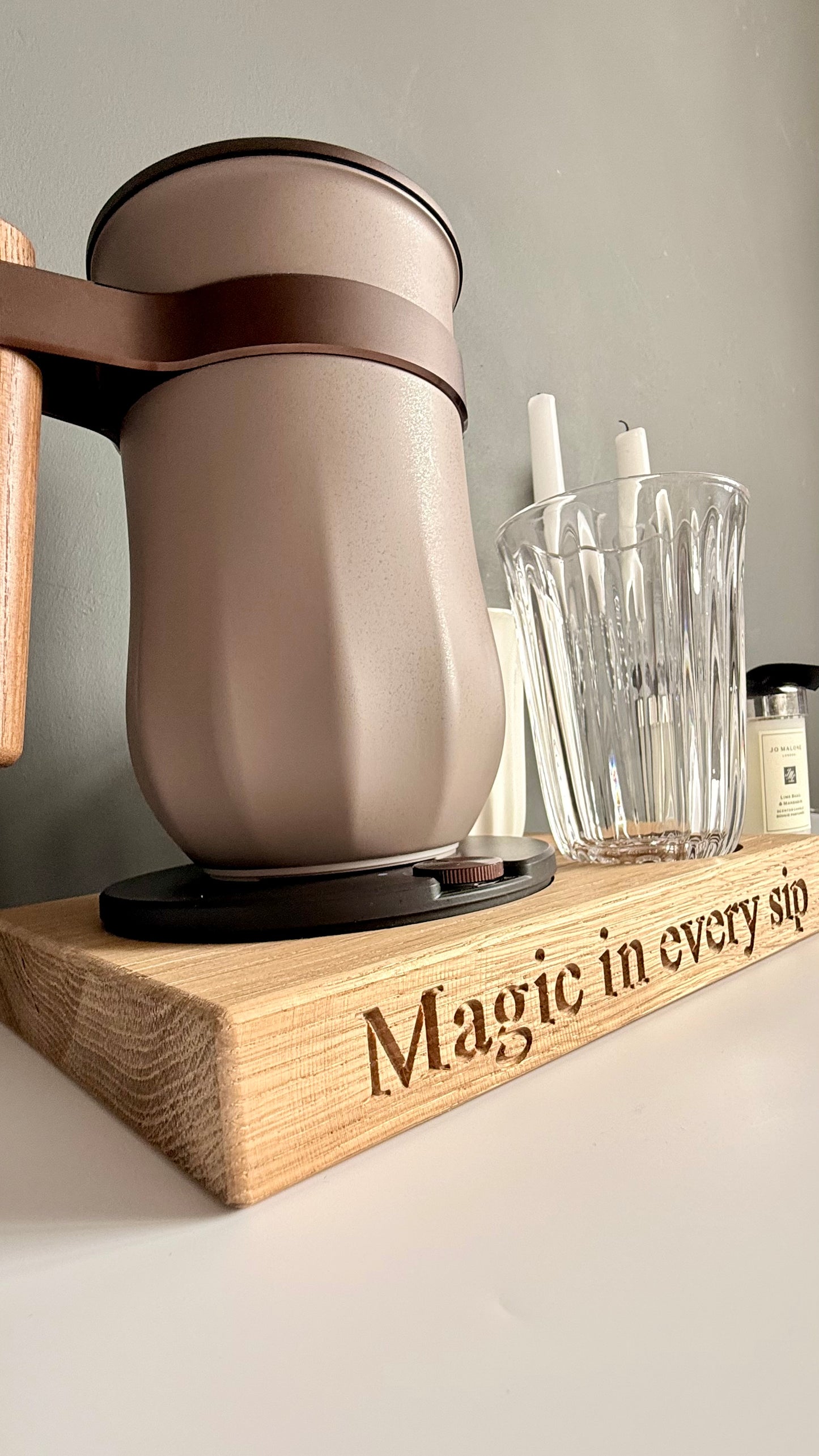 Luxury Handcrafted Oak Tray – Personalised Velvetiser Holder for Hot & Cold Chocolate