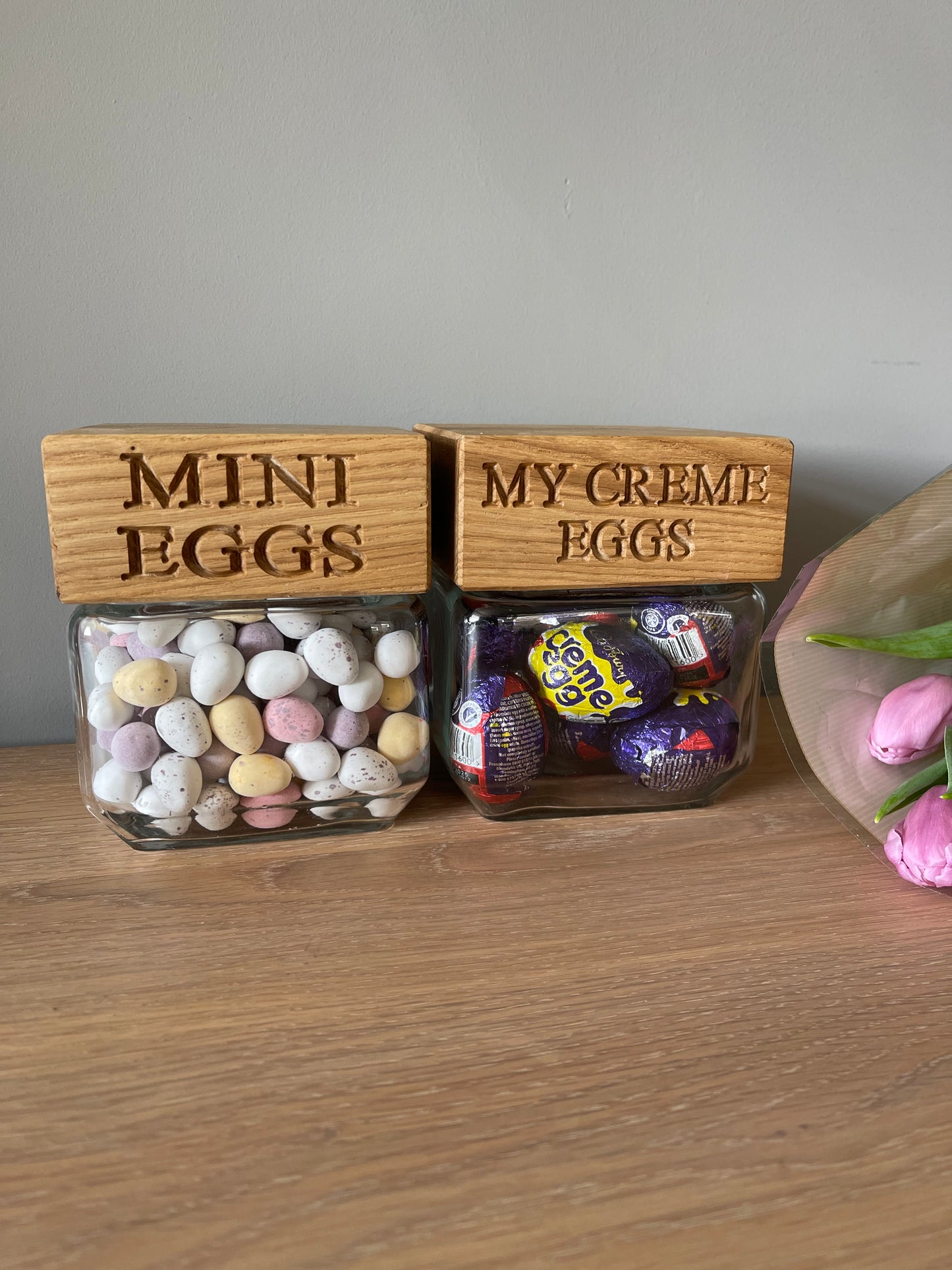 Personalised Mini Egg & Crème Egg Jar – Solid Oak Lid