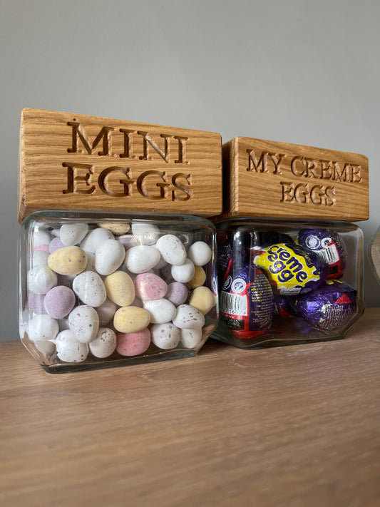 Personalised Mini Egg & Crème Egg Jar – Solid Oak Lid