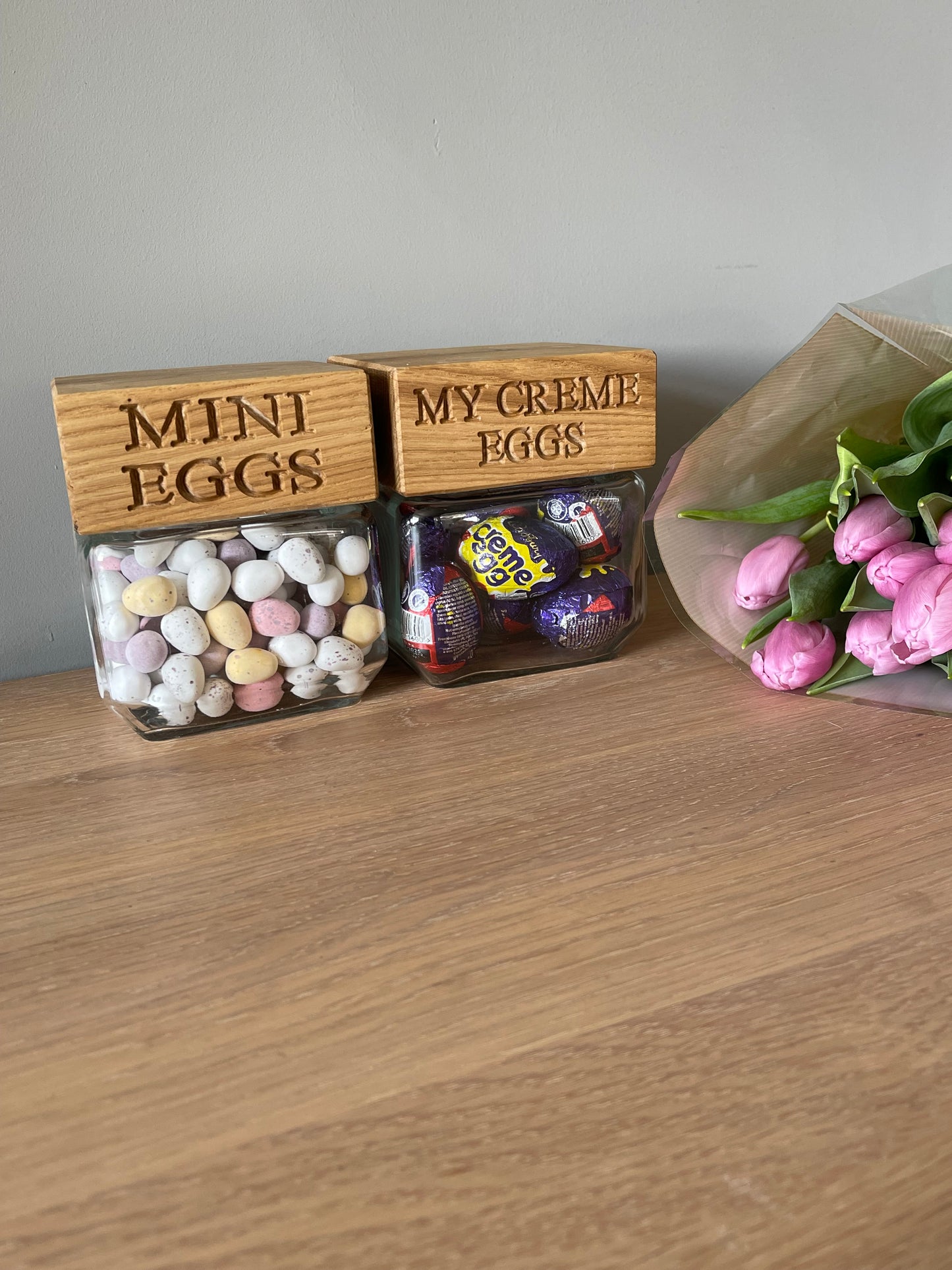 Personalised Mini Egg & Crème Egg Jar – Solid Oak Lid