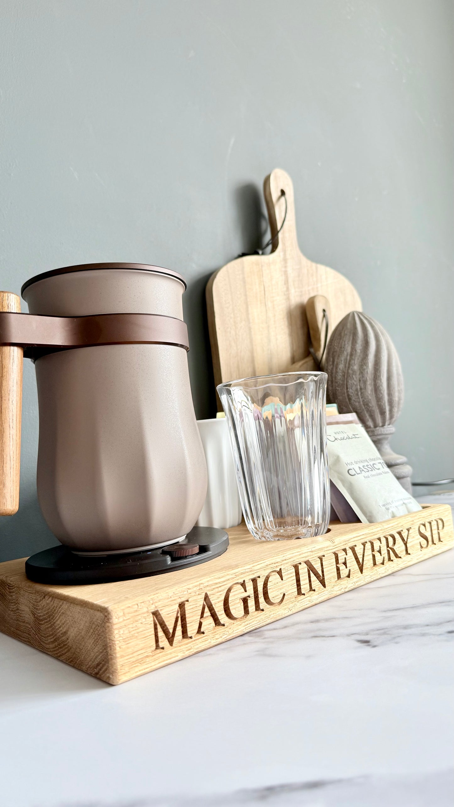 Luxury Handcrafted Oak Tray – Personalised Velvetiser Holder for Hot & Cold Chocolate